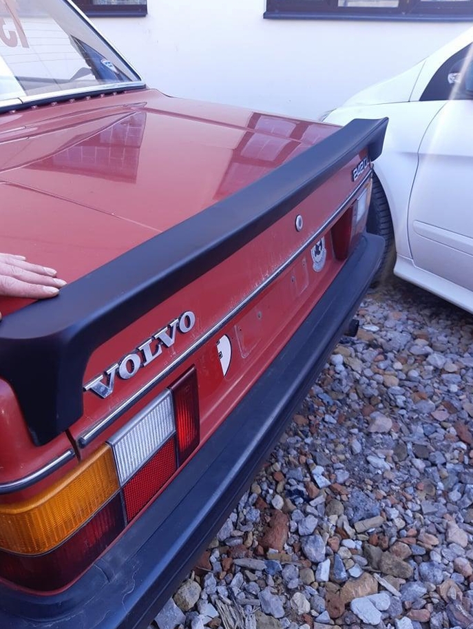 Volvo 240 Zender Spoileri